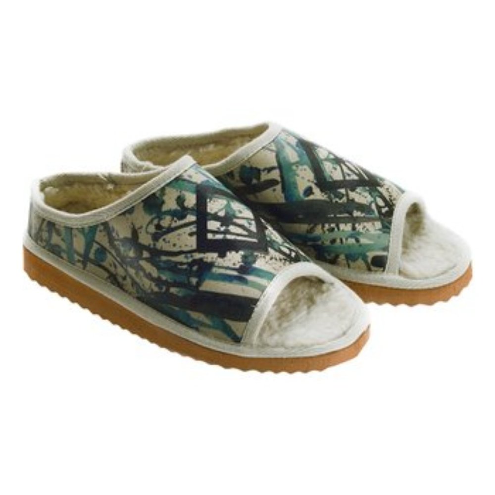 Alaska Faux Fur Slippers Size 8.5-9/Eu 39 New